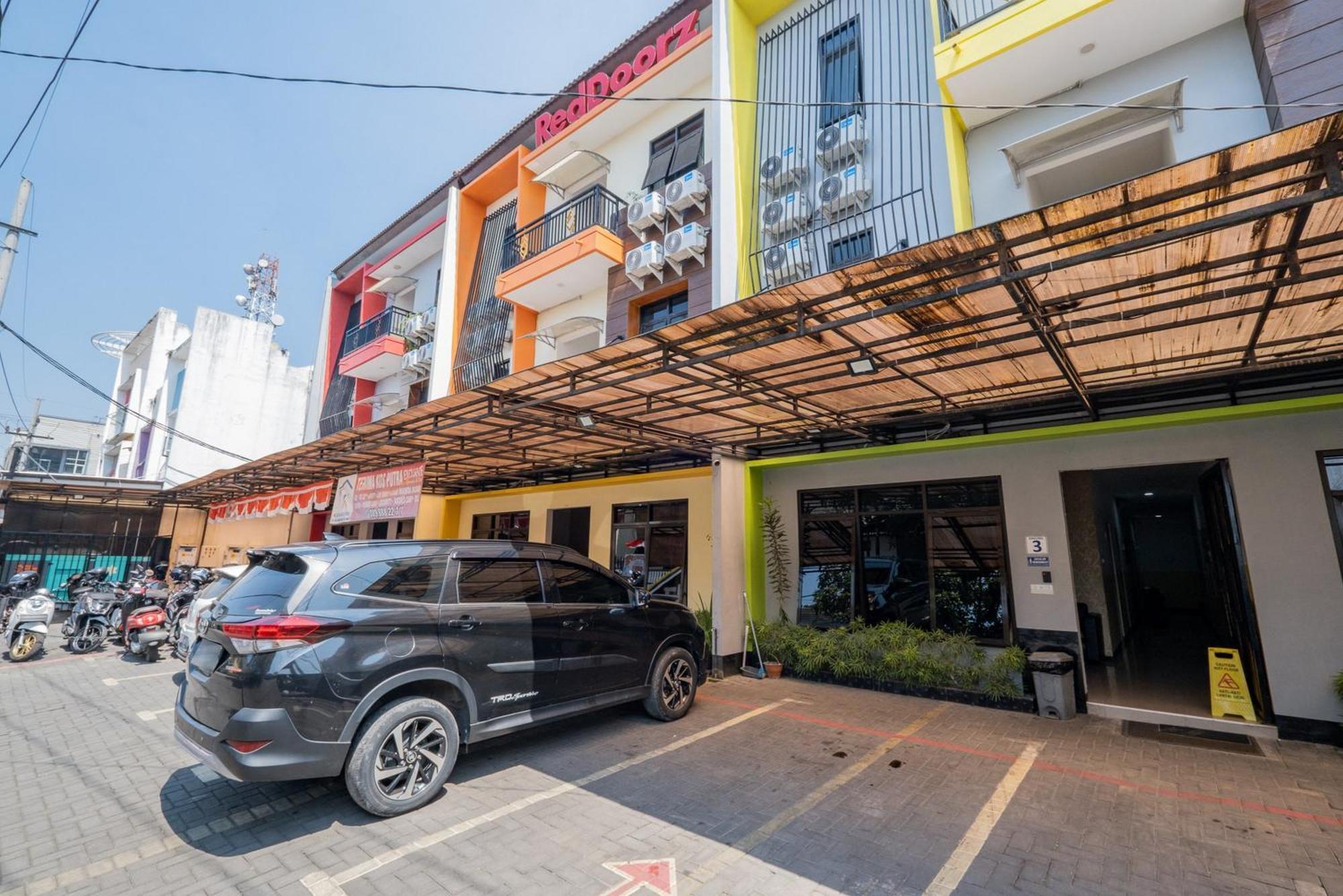 Reddoorz Near Taman Krida Budaya Malang Exterior photo